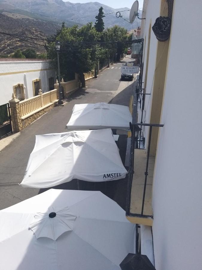 Pension La Fuente Абрусена Экстерьер фото