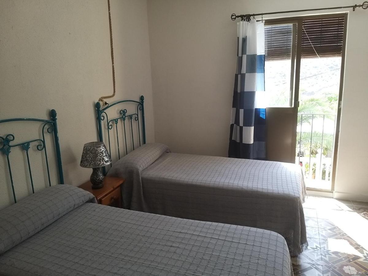 Pension La Fuente Абрусена Экстерьер фото